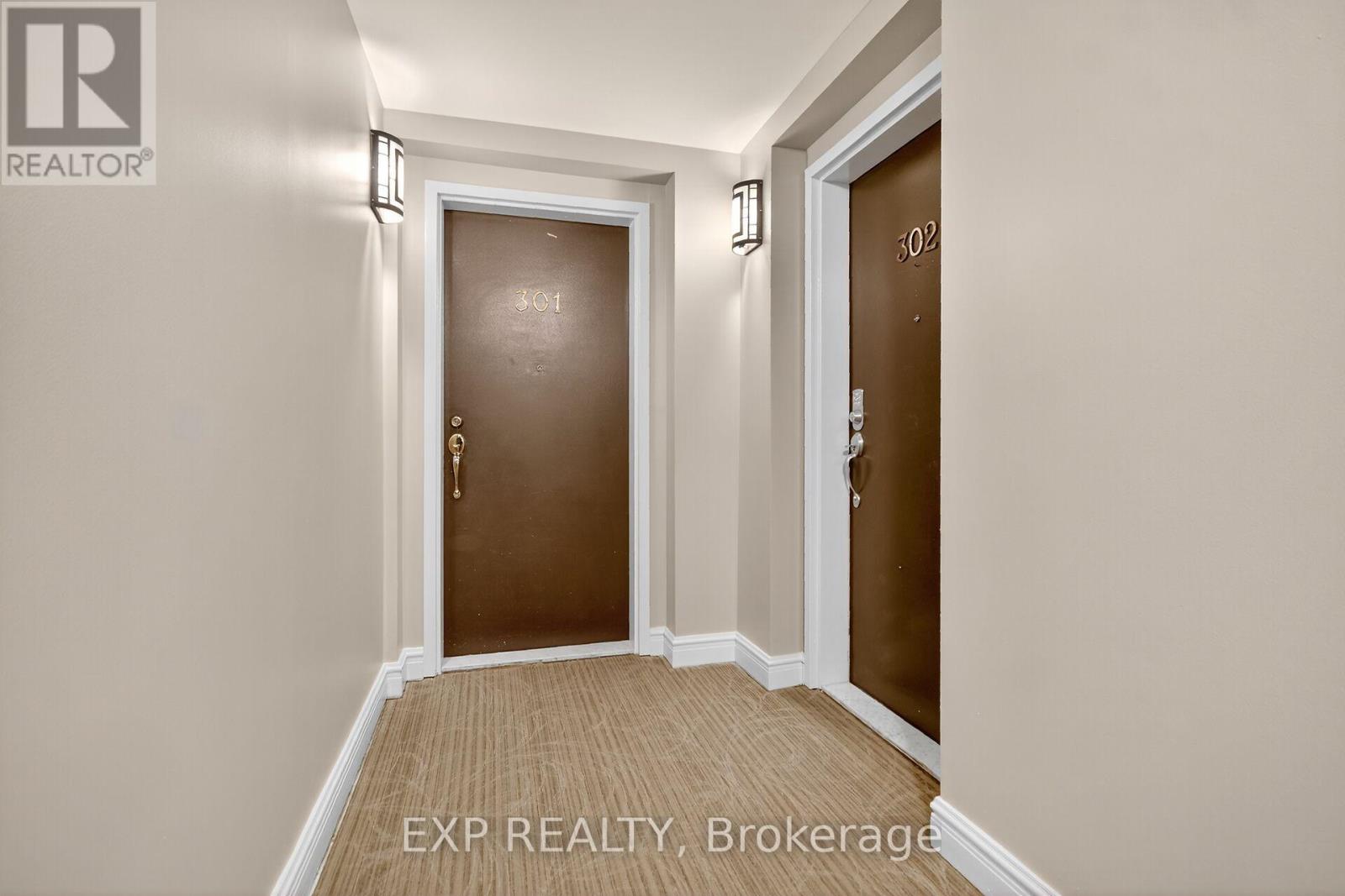 302 - 1 Rosamond Street E