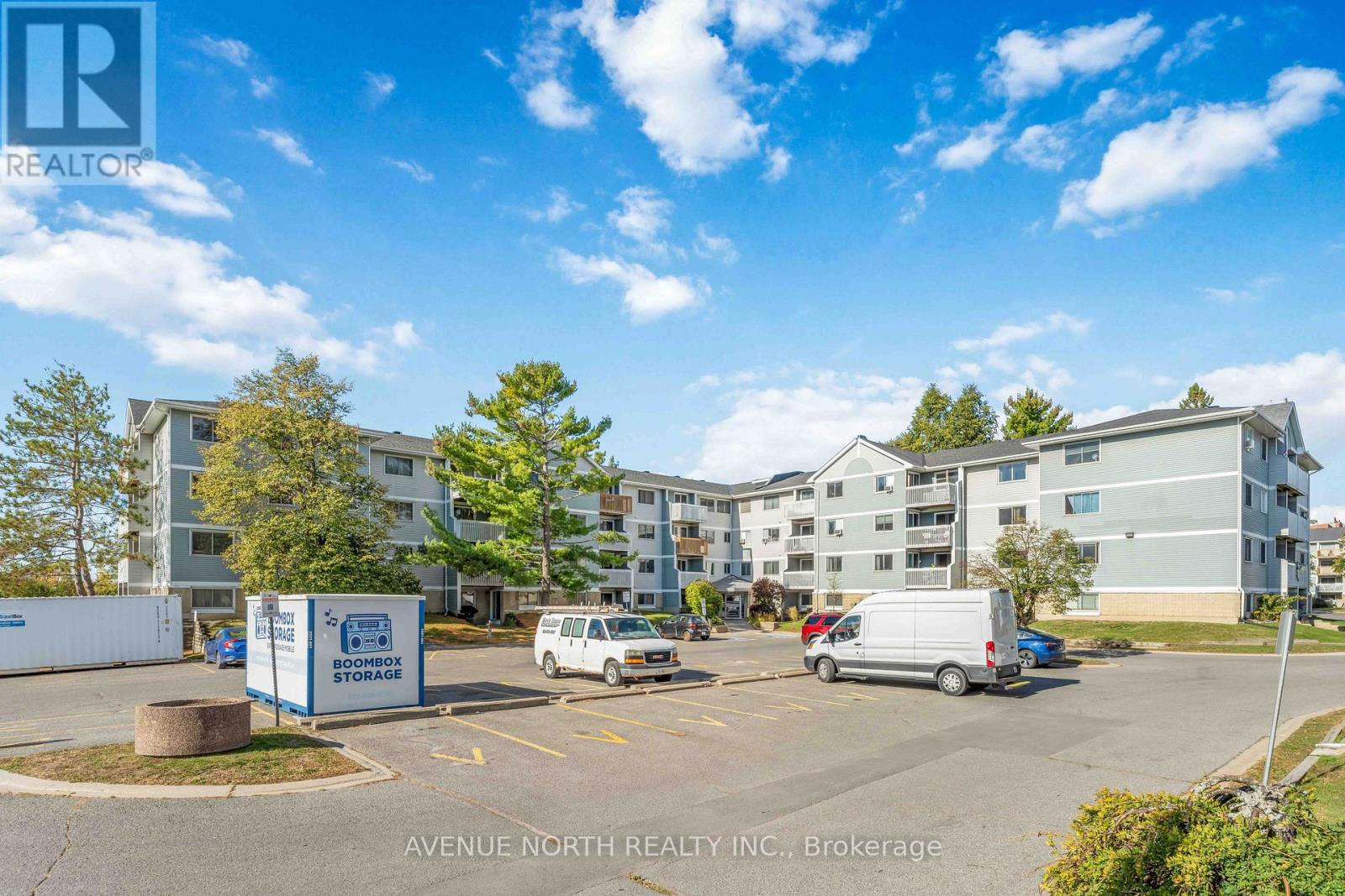 200 - 214 Viewmount Drive