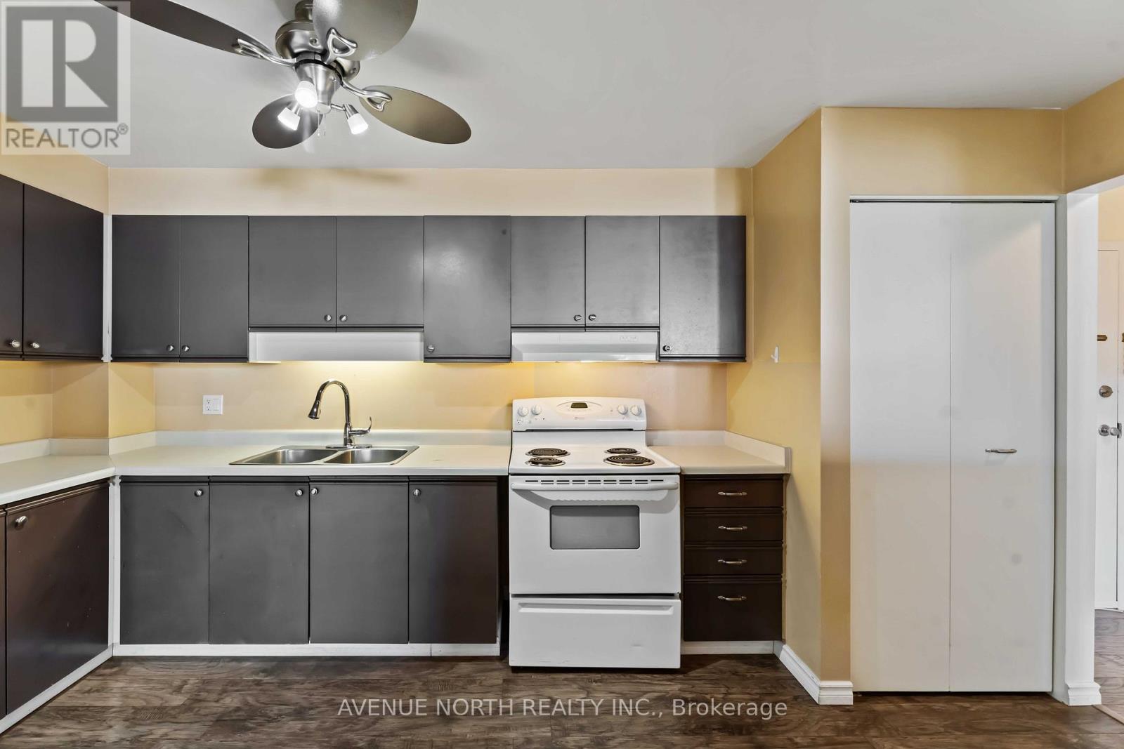 200 - 214 Viewmount Drive