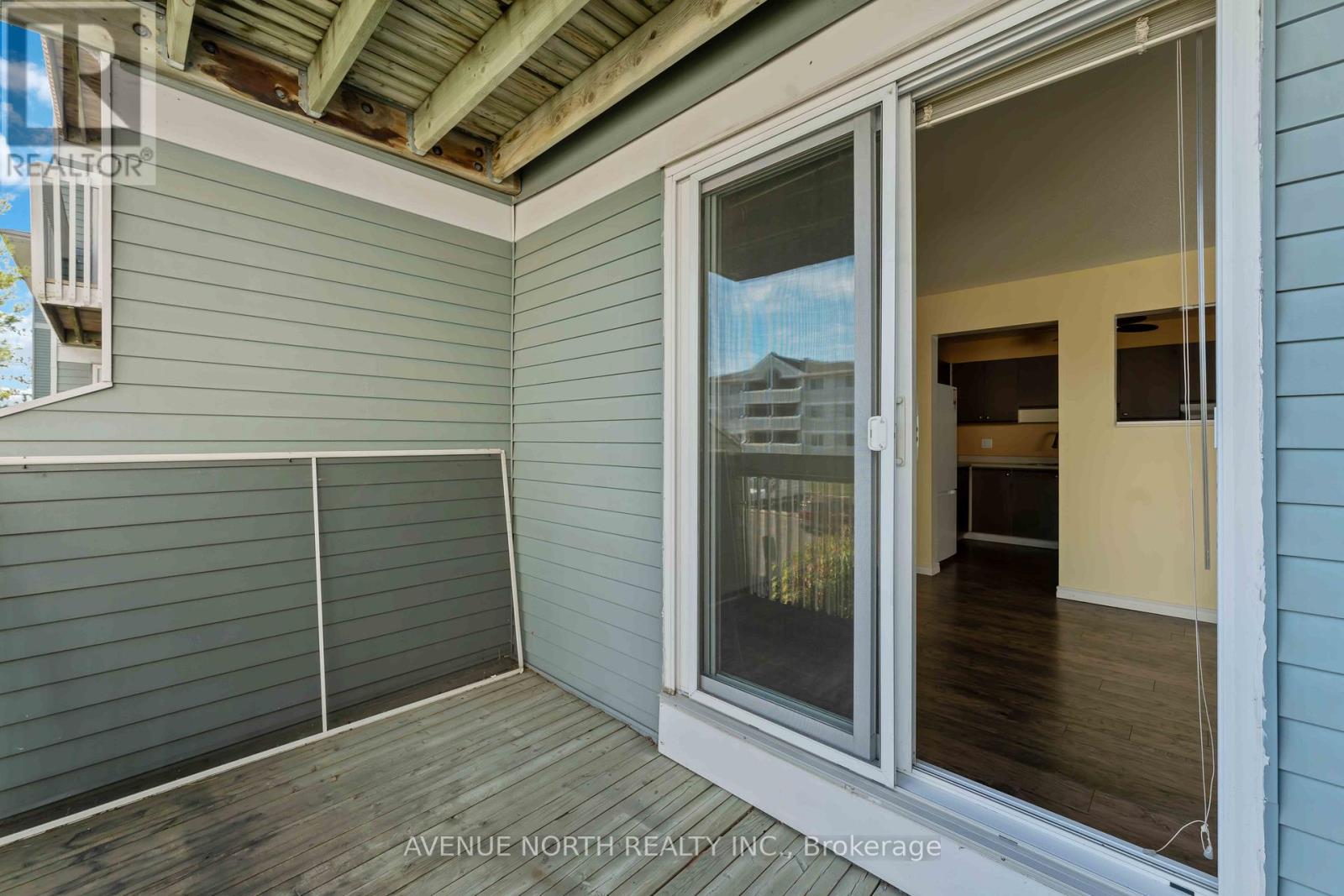 200 - 214 Viewmount Drive