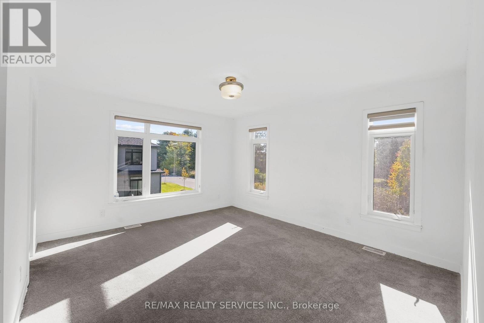 51 Moosonee Crescent