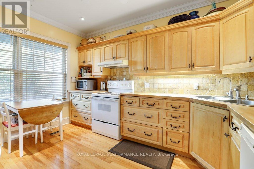 32 Herridge Street