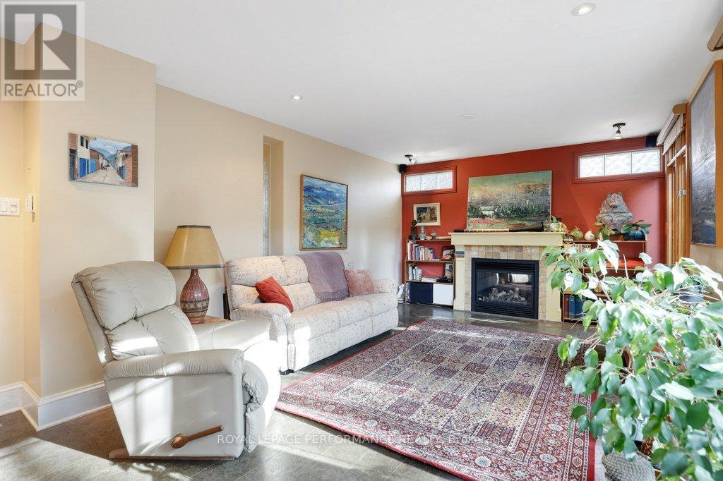32 Herridge Street