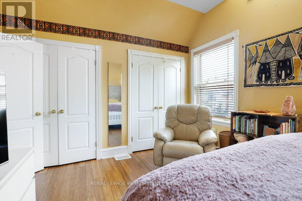 32 Herridge Street