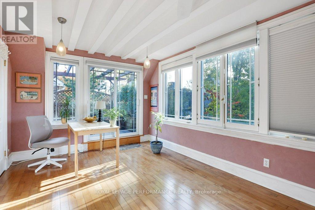 32 Herridge Street