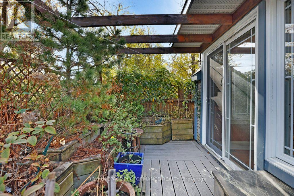32 Herridge Street