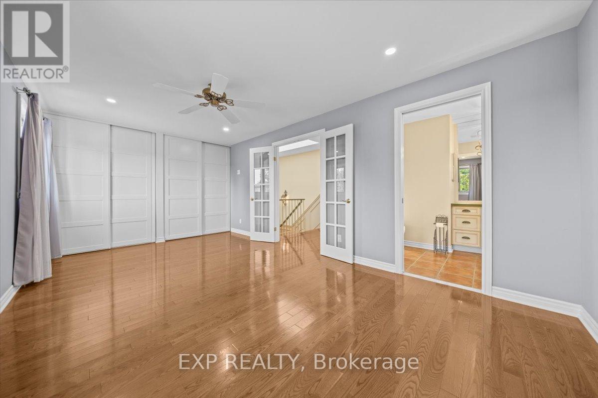 1871 Markwell Crescent