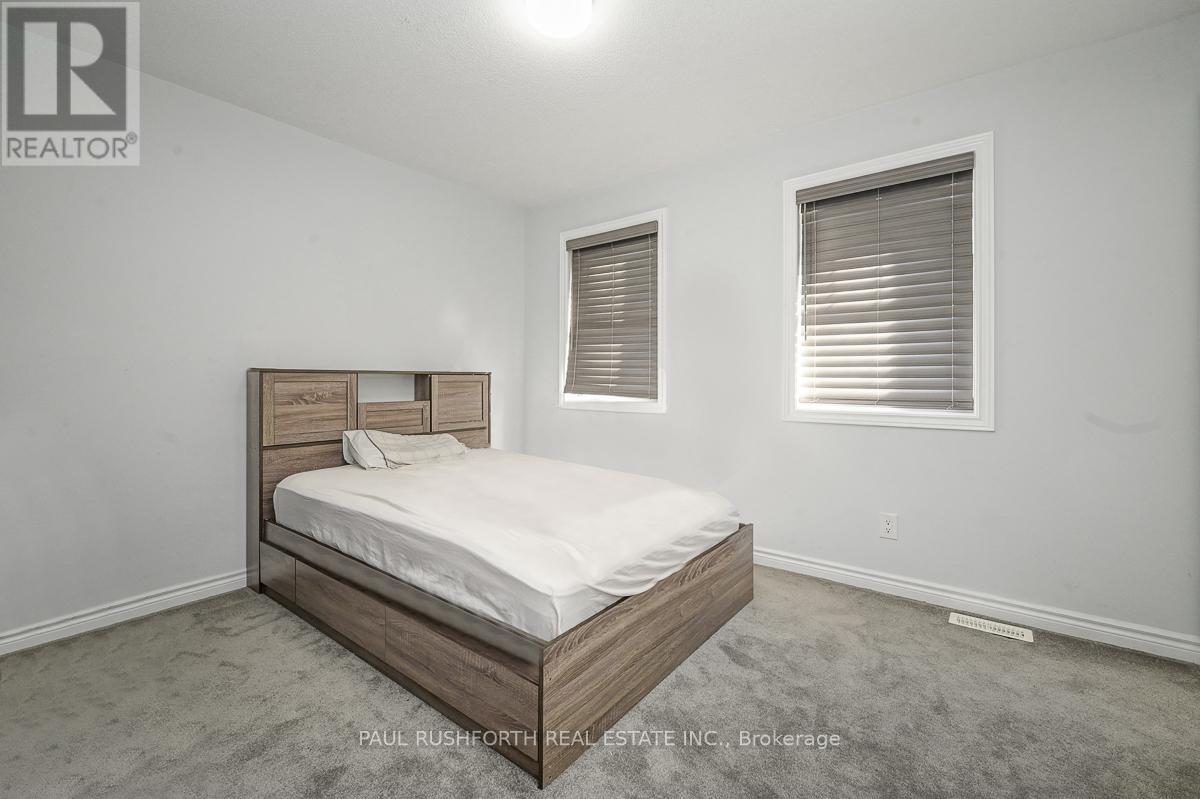 45 Mudminnow Crescent