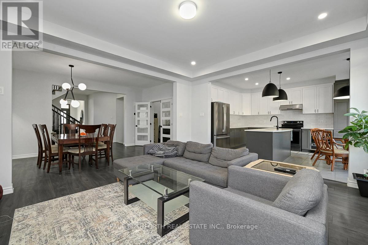 45 Mudminnow Crescent