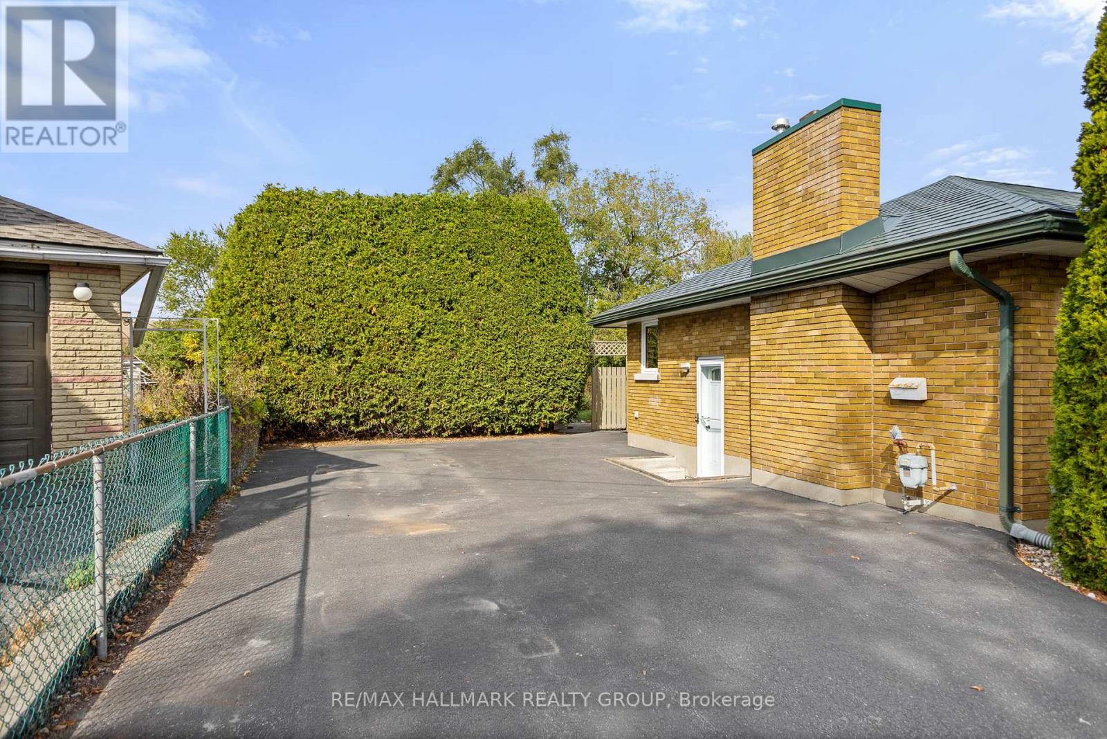 18 Kerry Crescent