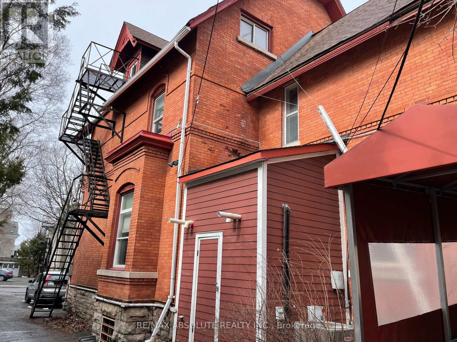 312 Daly Avenue