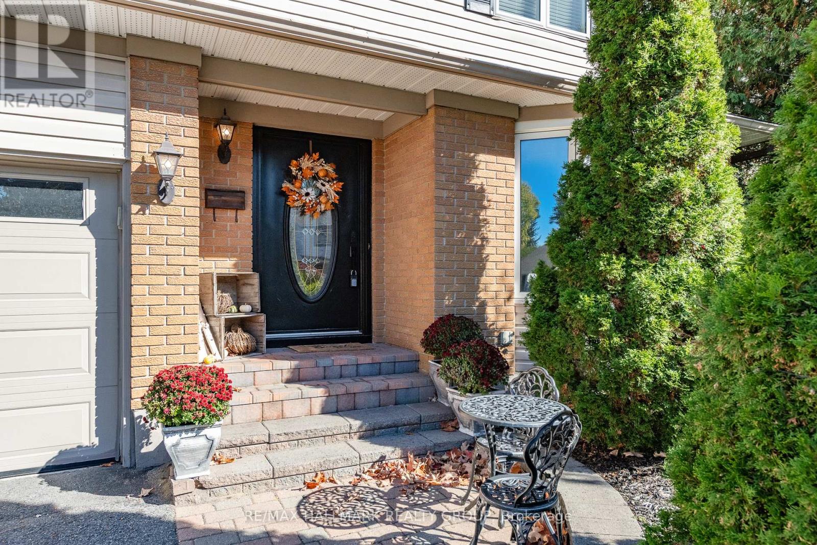 35 St Remy Drive