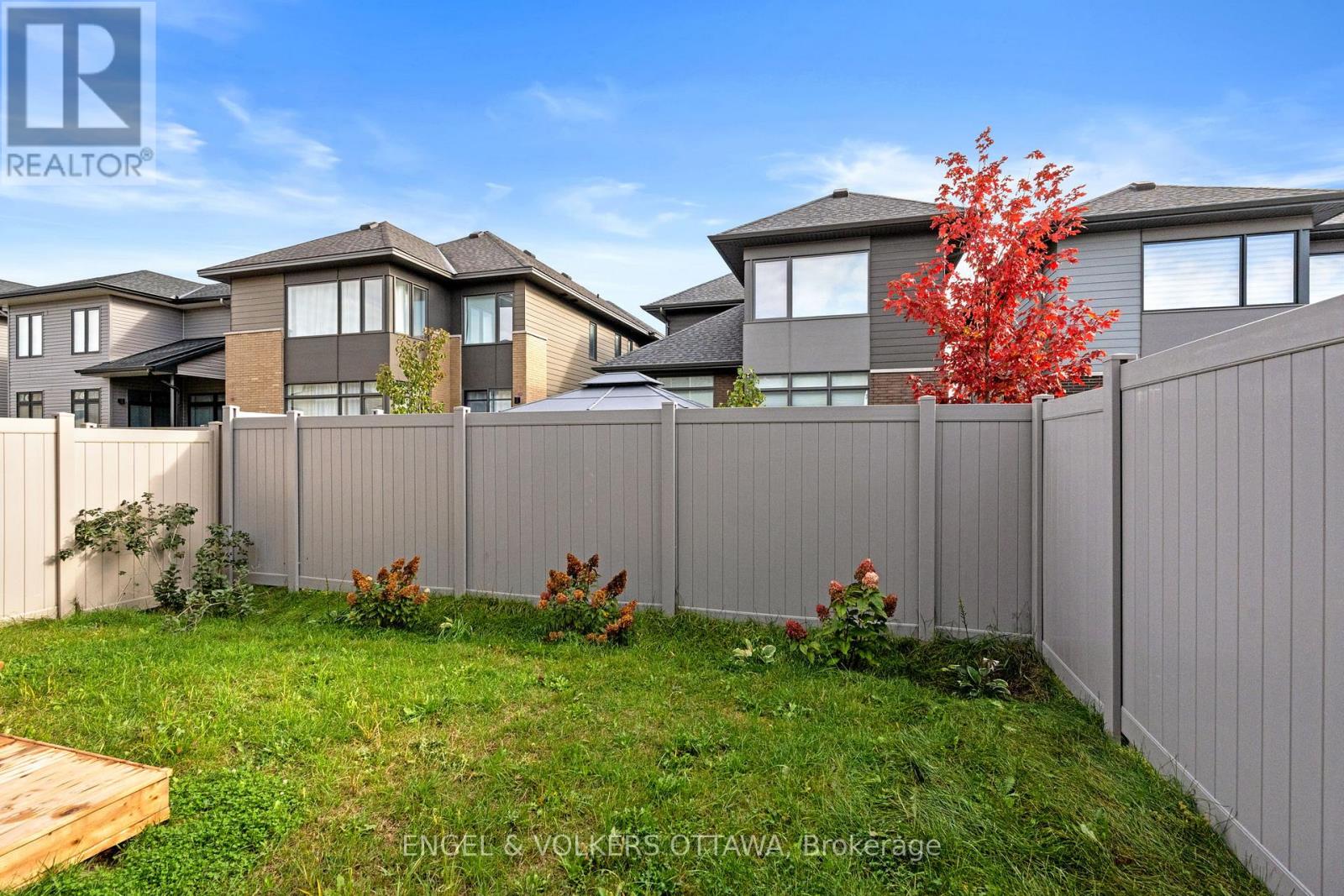 1047 Hydrangea Avenue