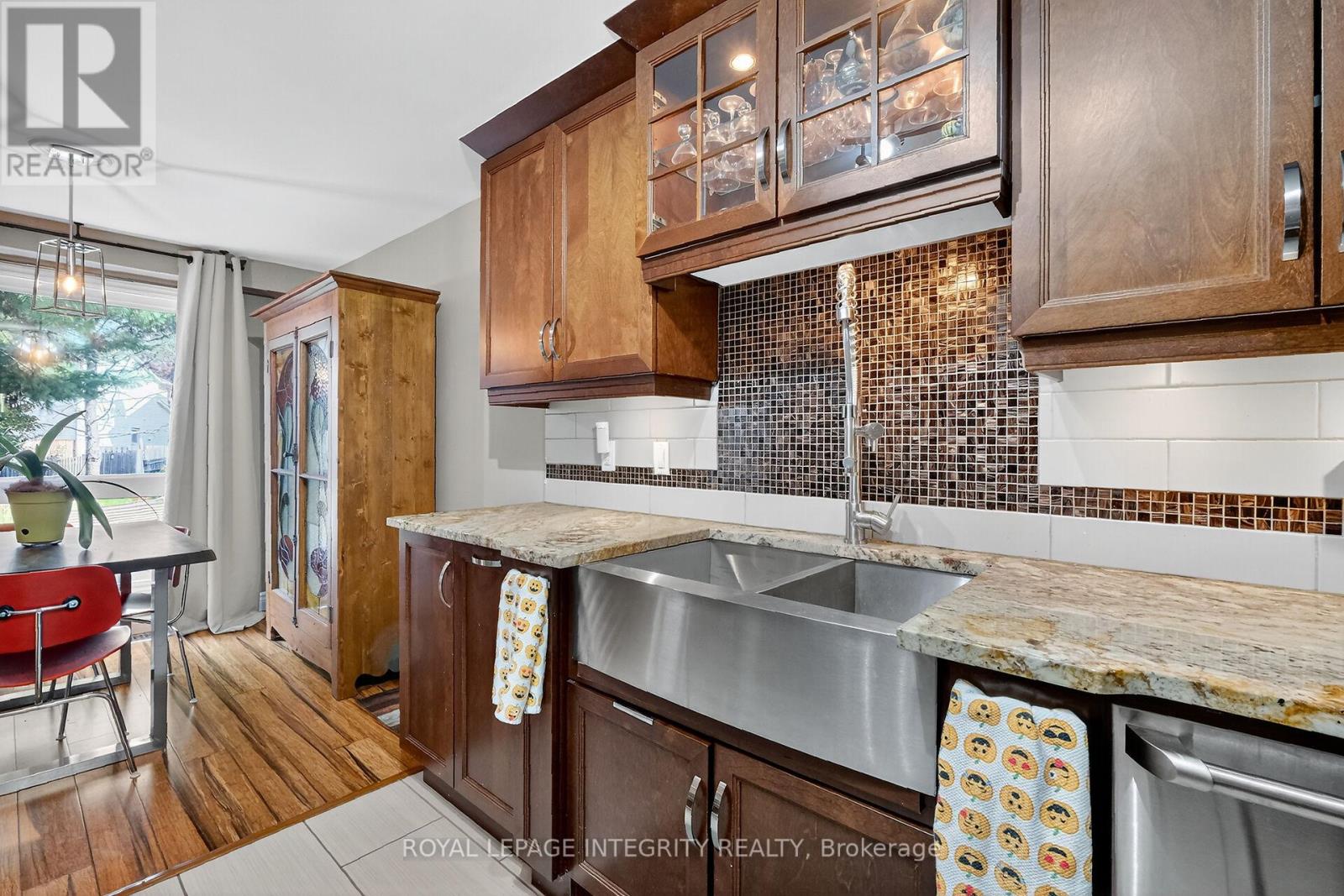 40 Shadetree Crescent