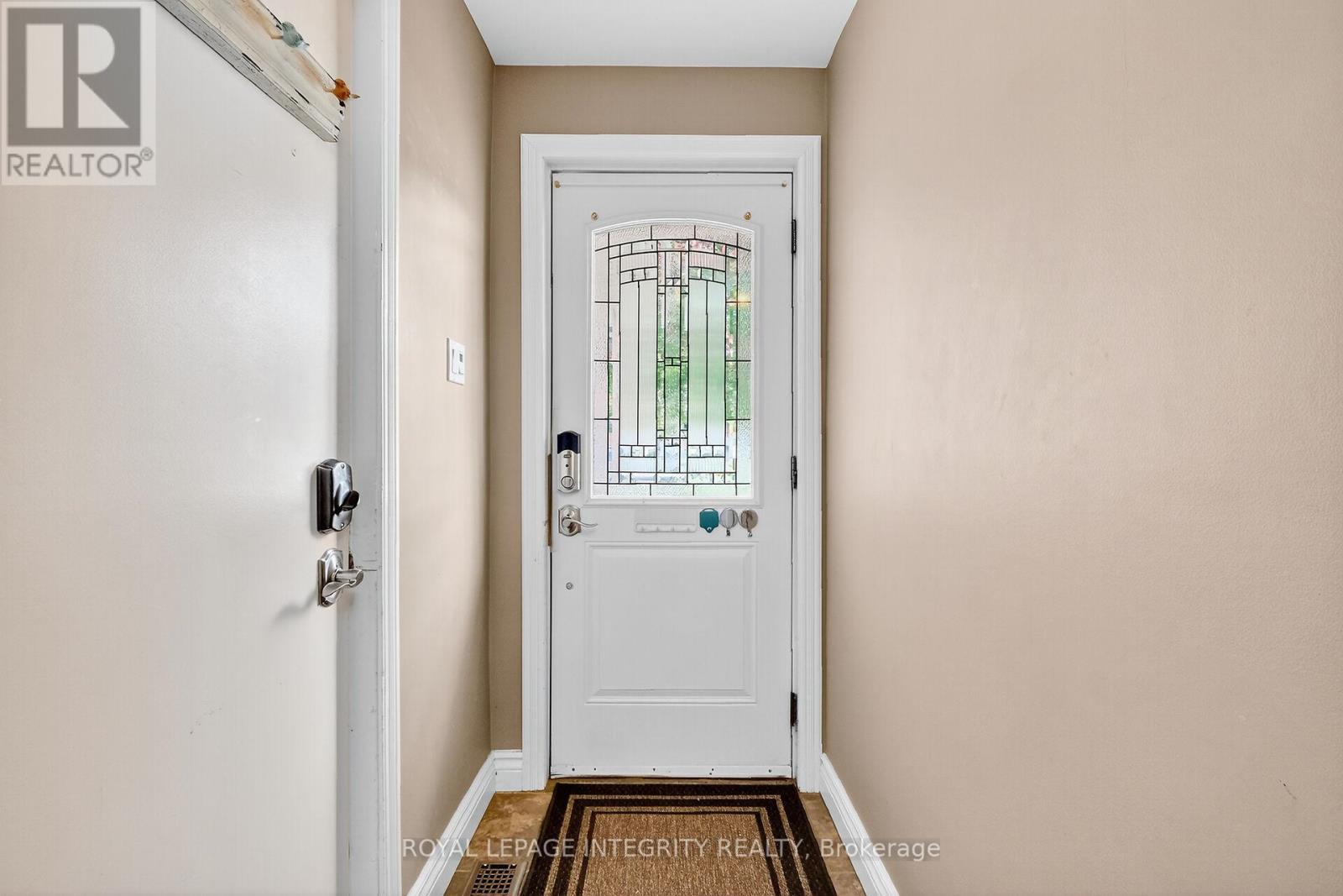 40 Shadetree Crescent