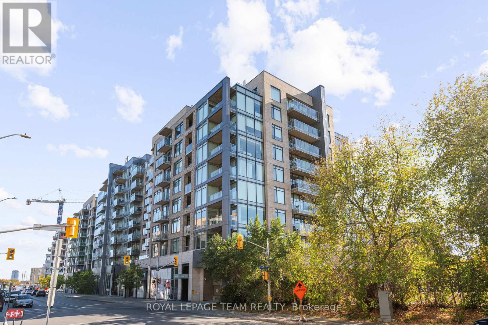 207 - 108 Richmond Road
