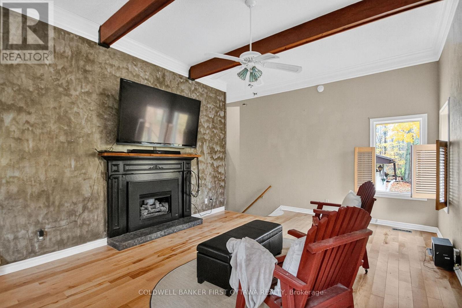 183 Foster Road