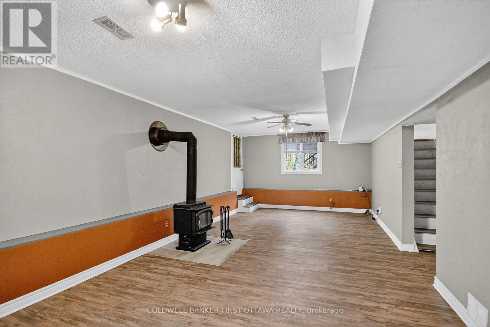 183 Foster Road