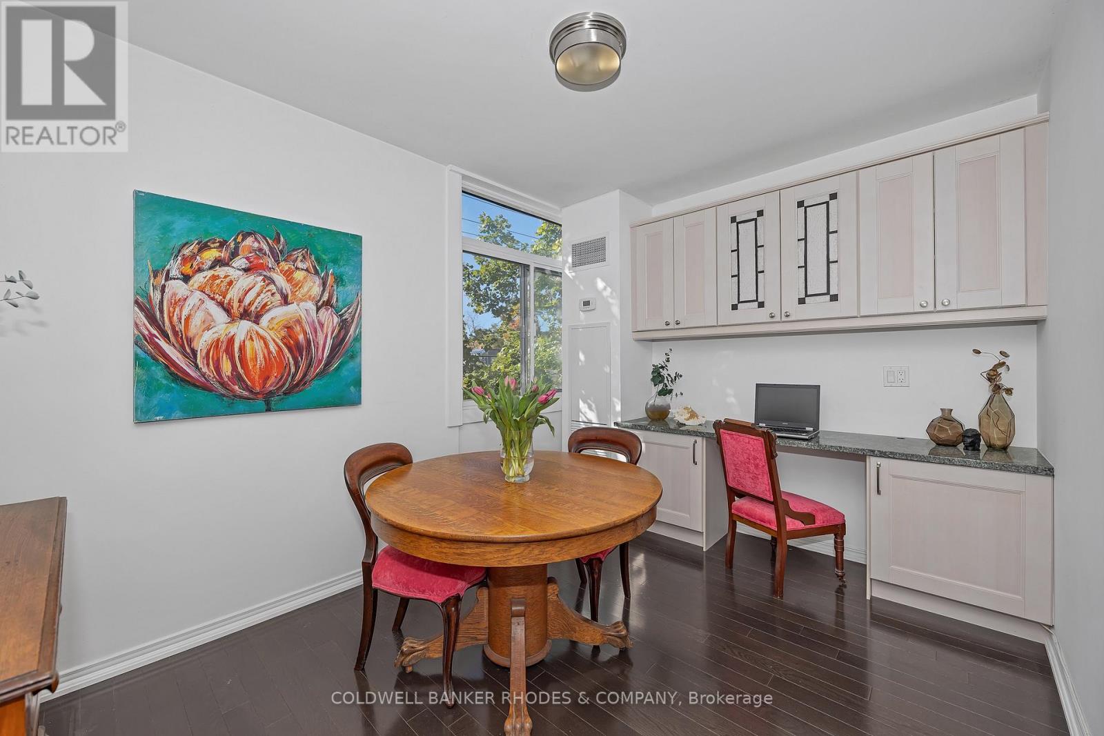 402 - 60 Mcleod Street