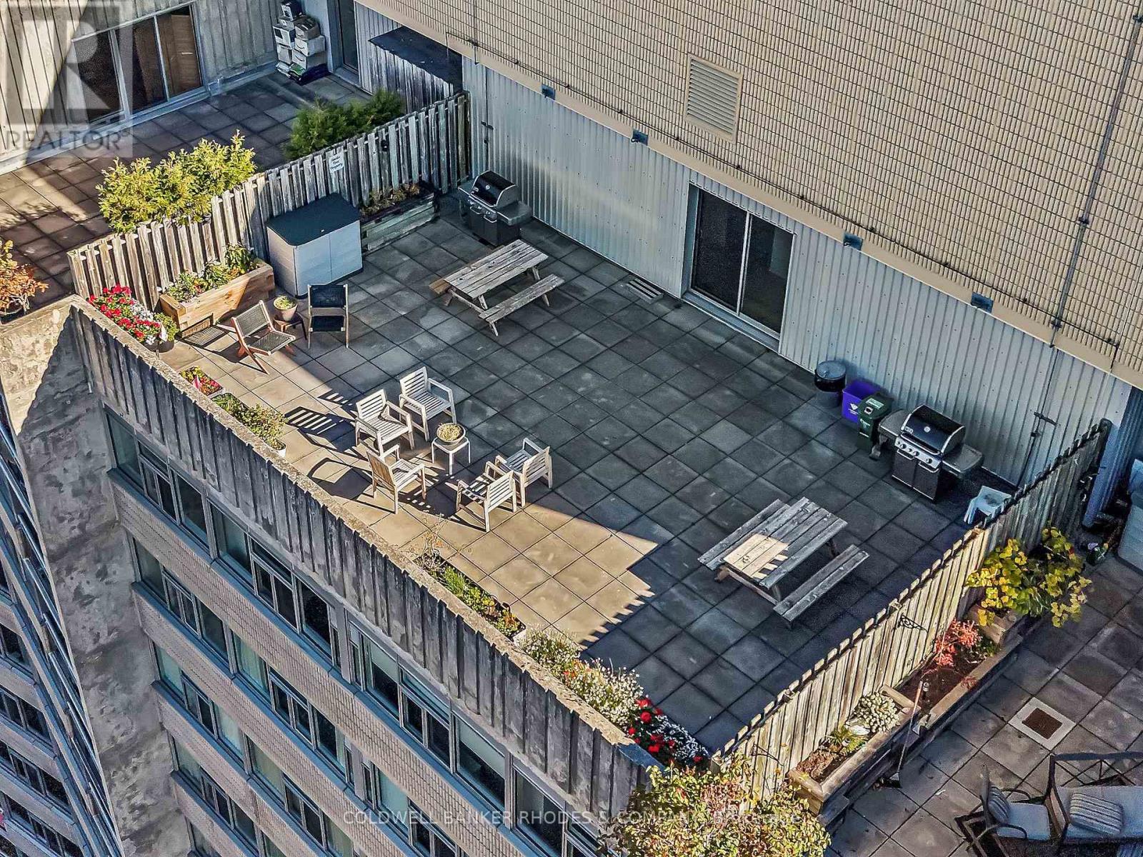 402 - 60 Mcleod Street