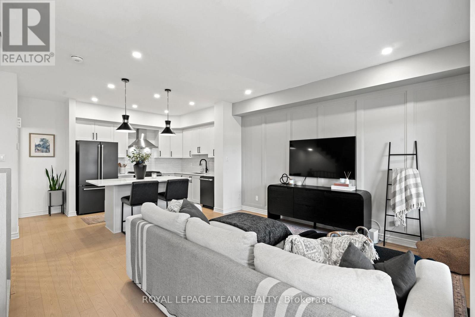 14 Verglas Lane
