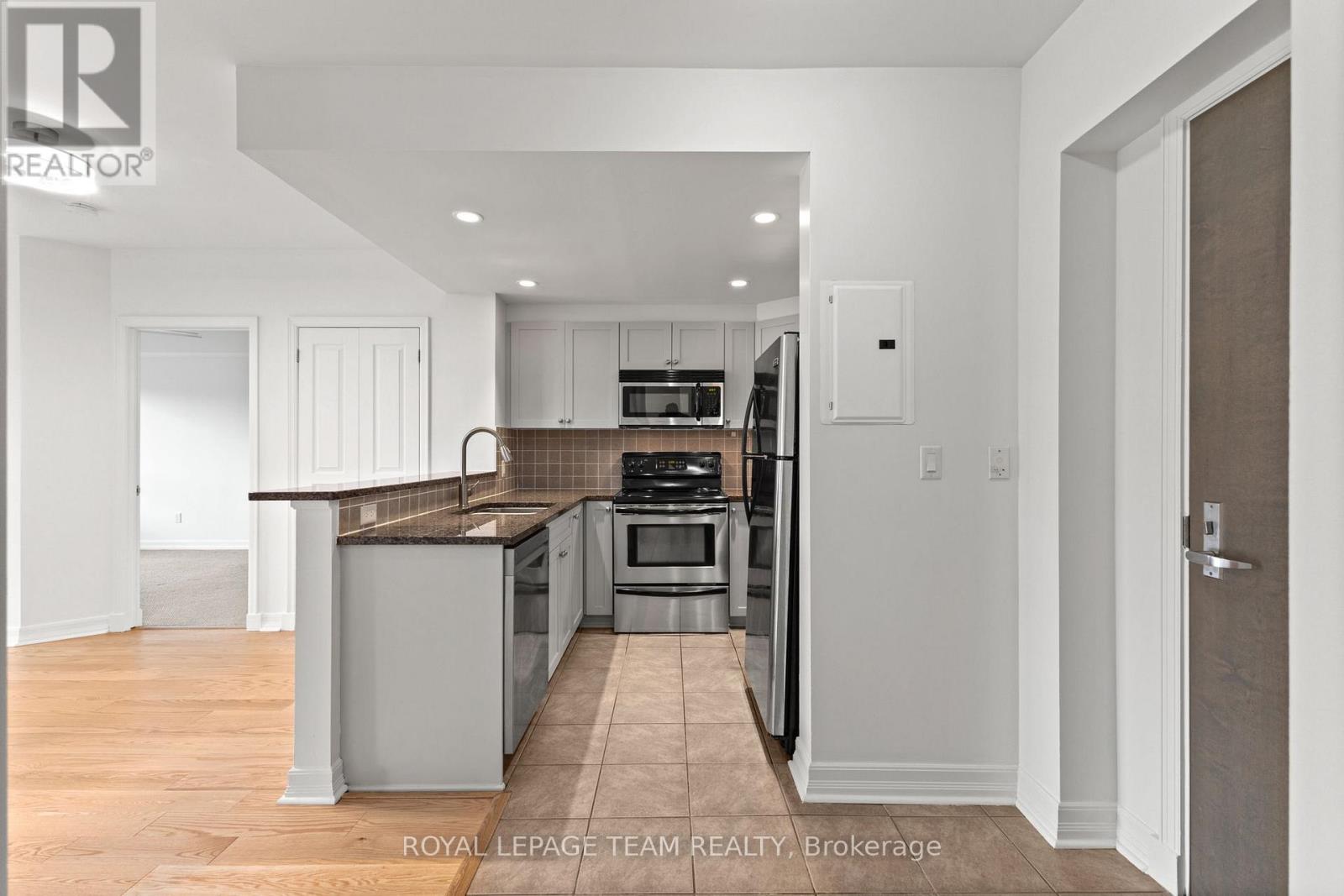 503 - 200 Besserer Street