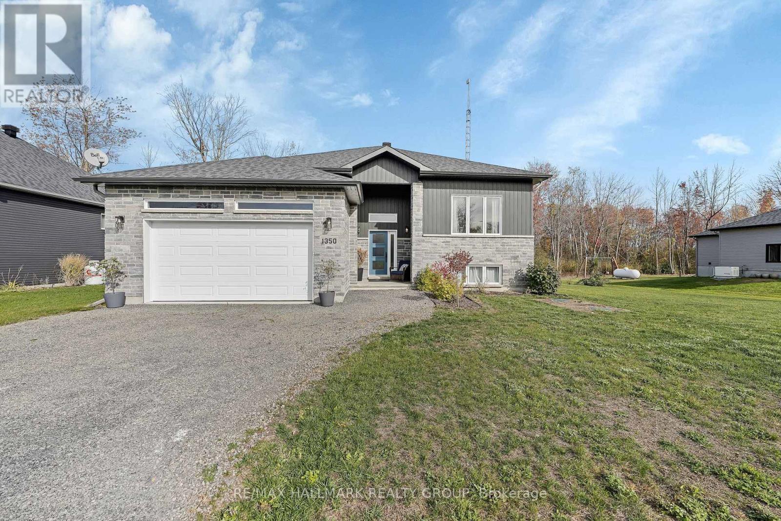 1350 Country Lane