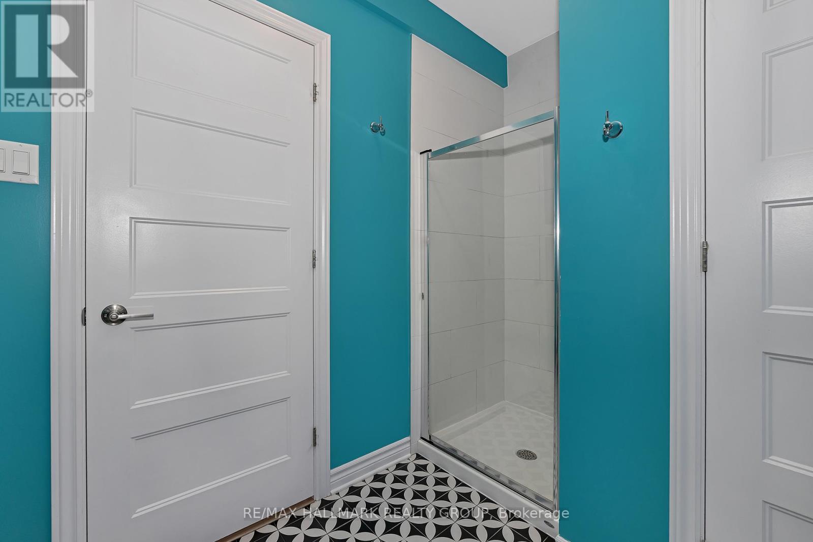 1350 Country Lane