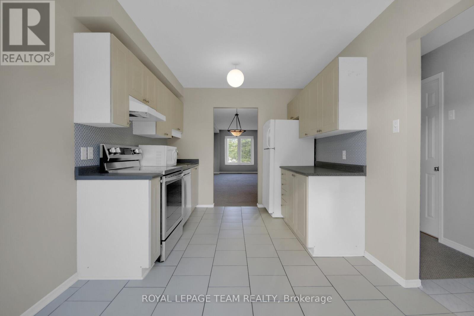 89 Thornbury Crescent