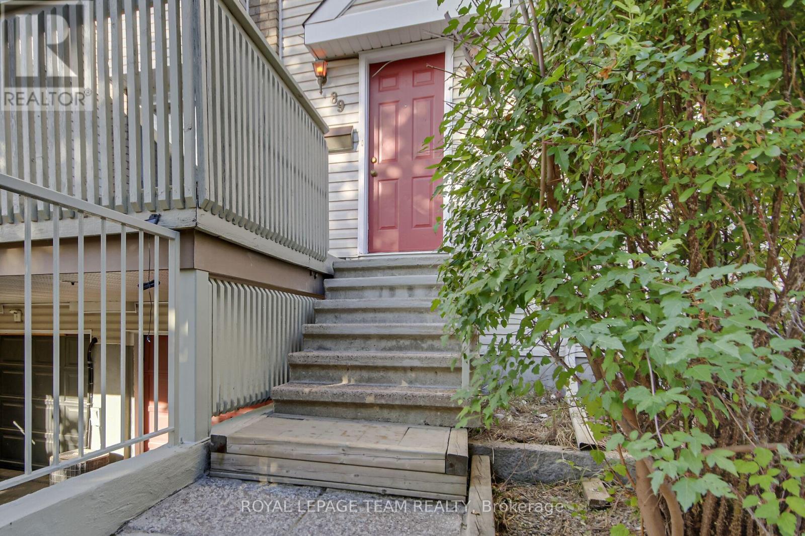 89 Thornbury Crescent