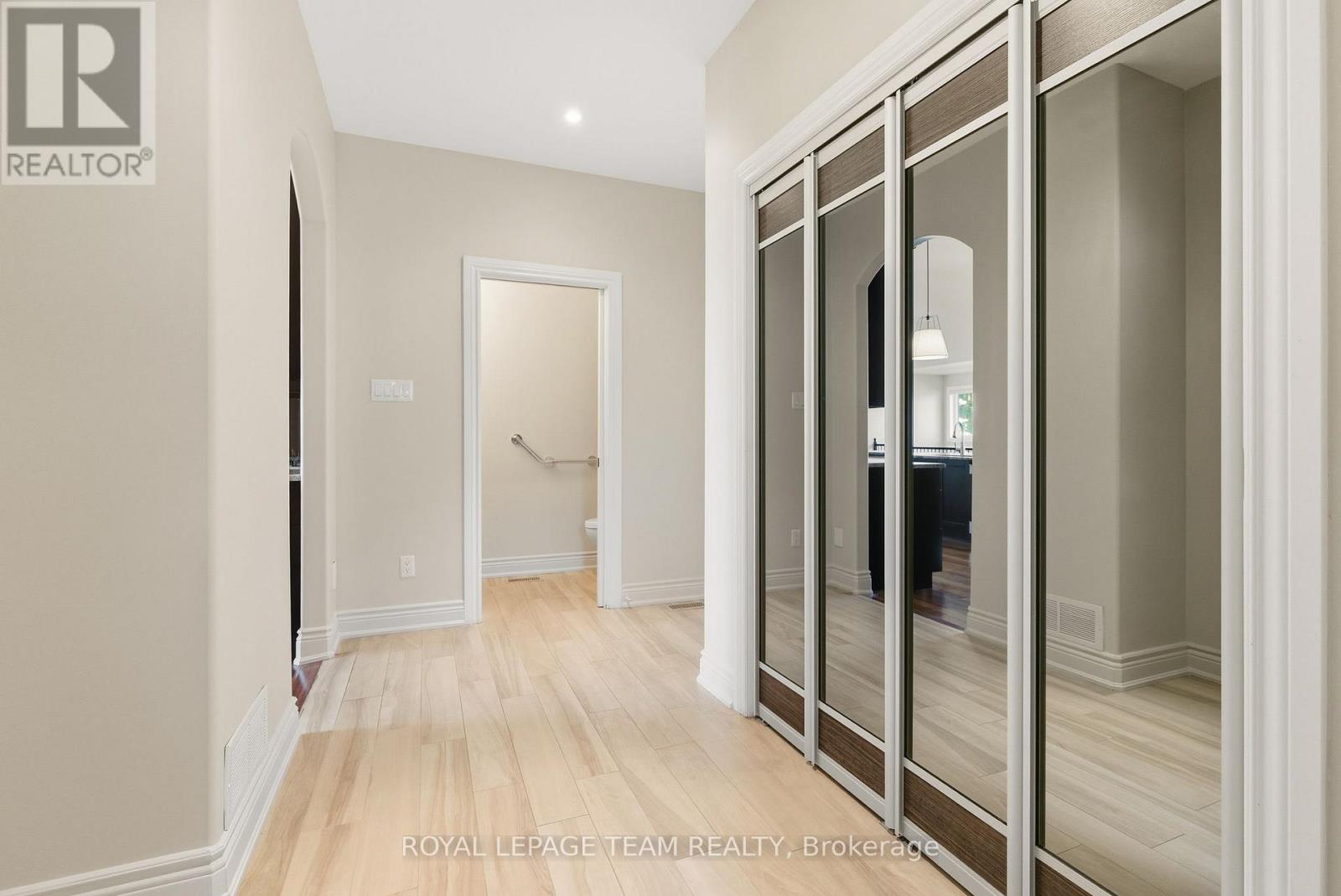 6903 Lake Forest Walk