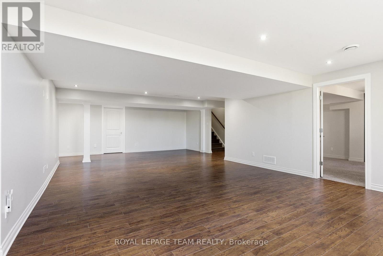 6903 Lake Forest Walk
