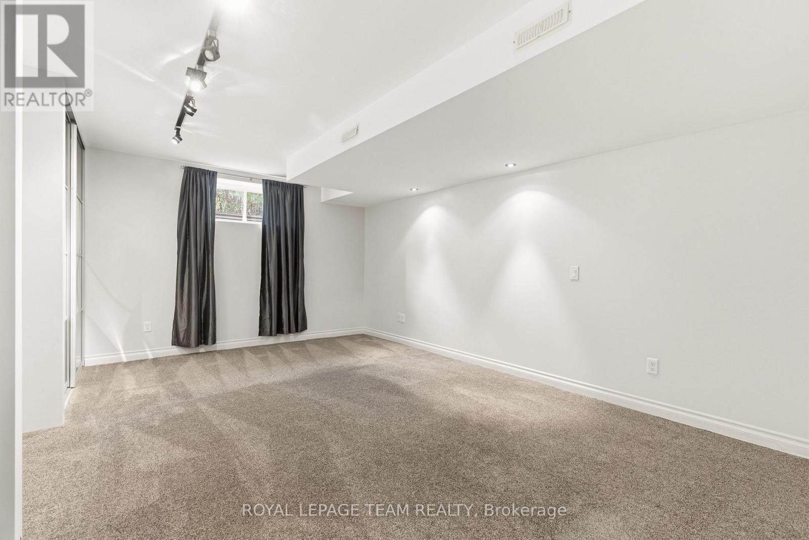 6903 Lake Forest Walk