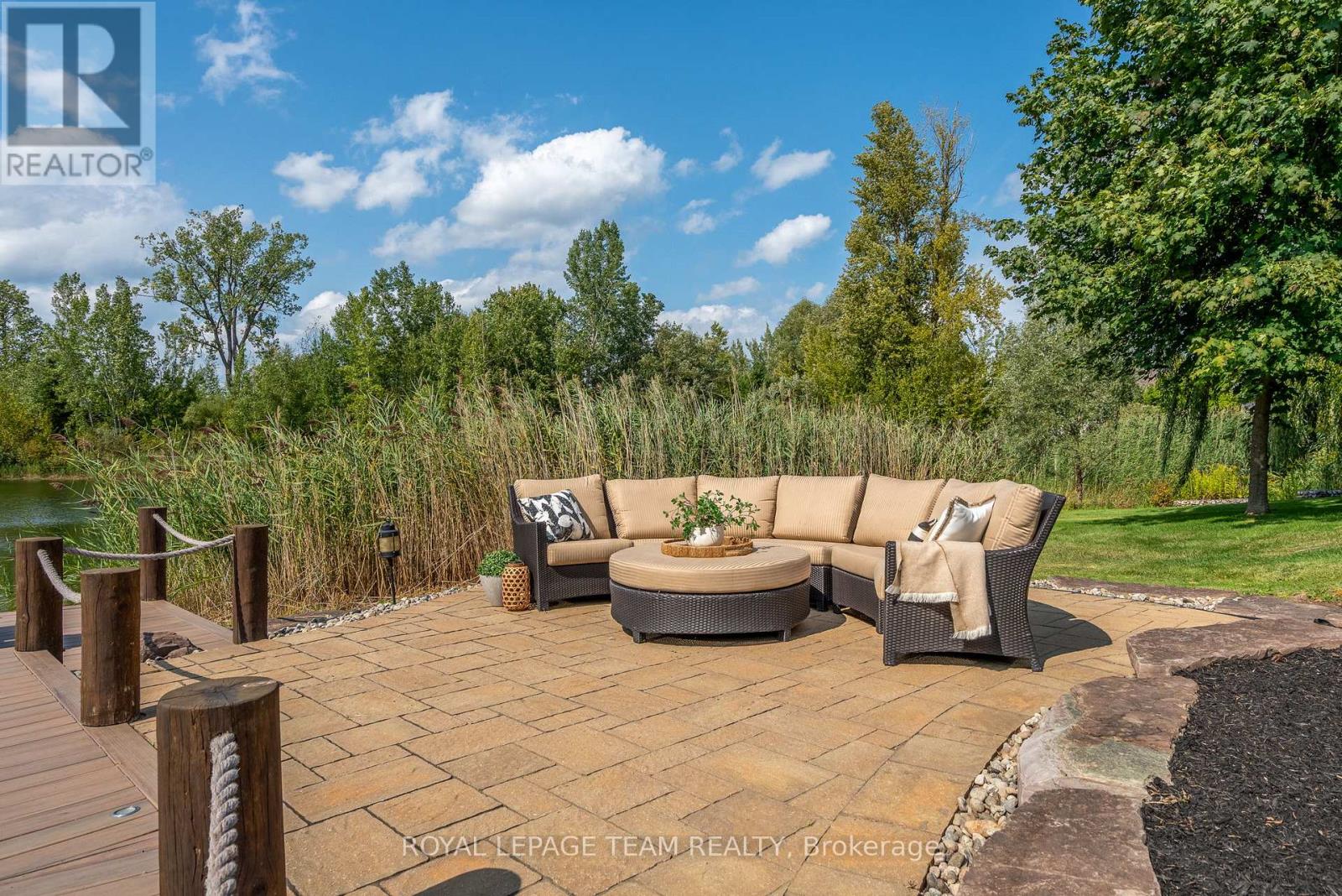 6903 Lake Forest Walk