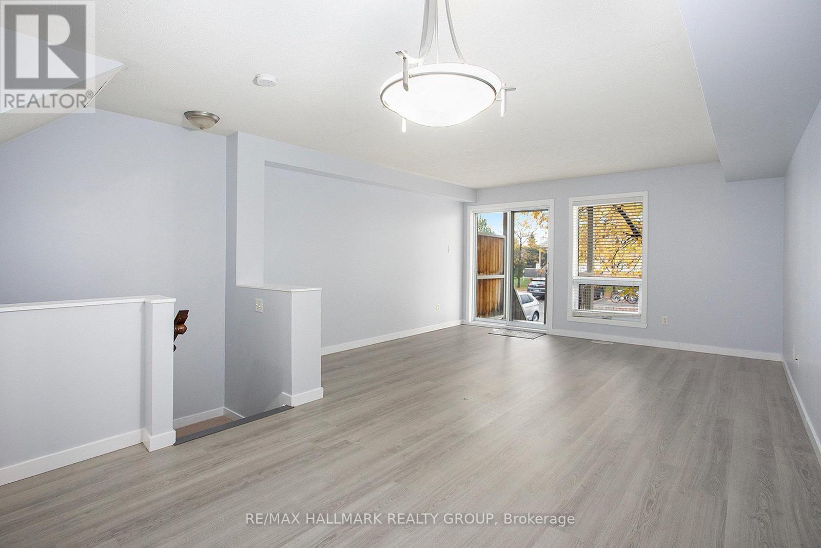 281 Aquaview Drive