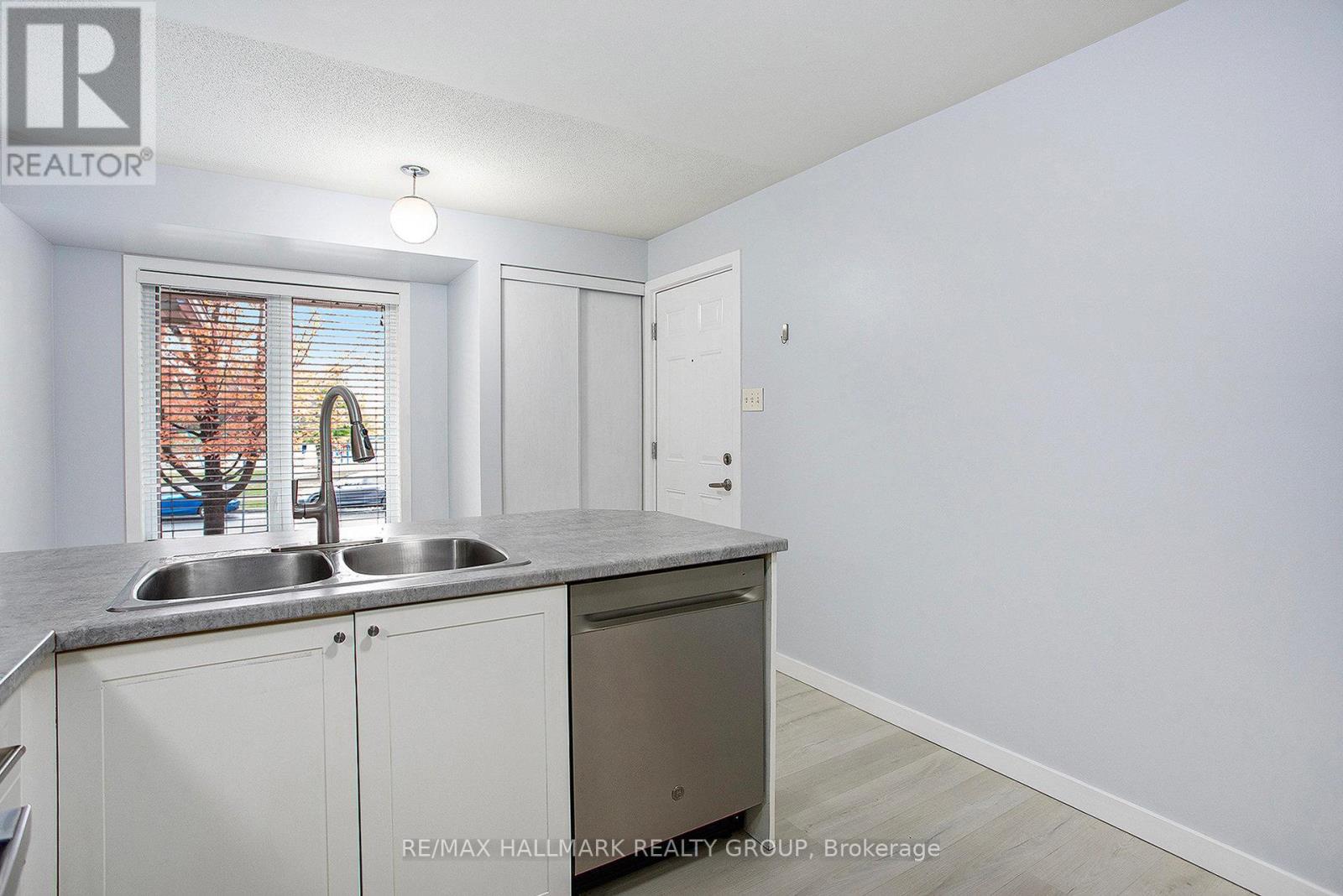 281 Aquaview Drive