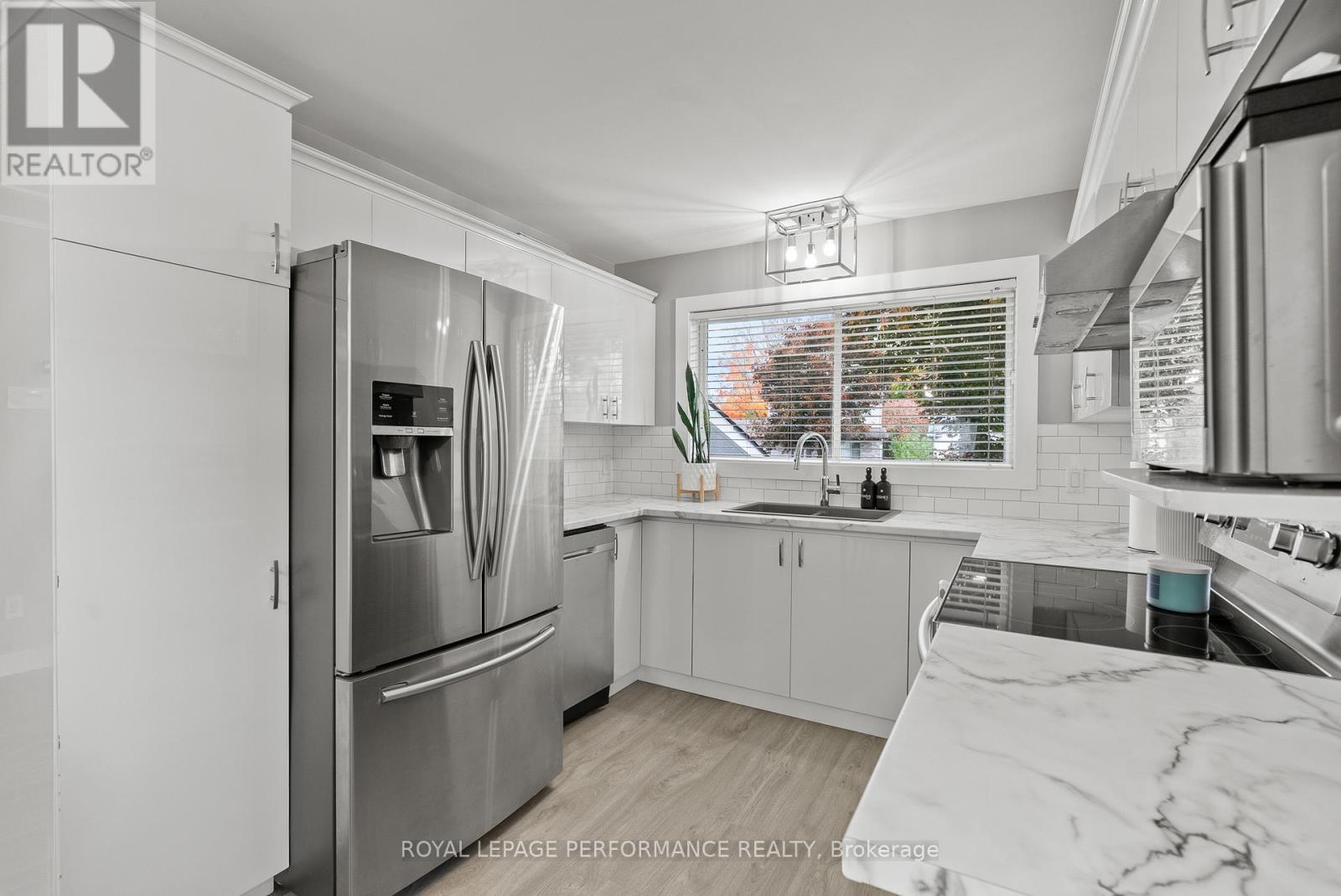 699 Payer Street