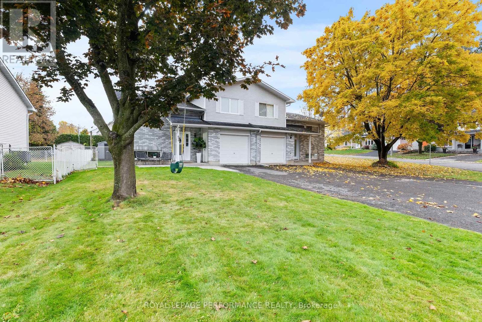699 Payer Street