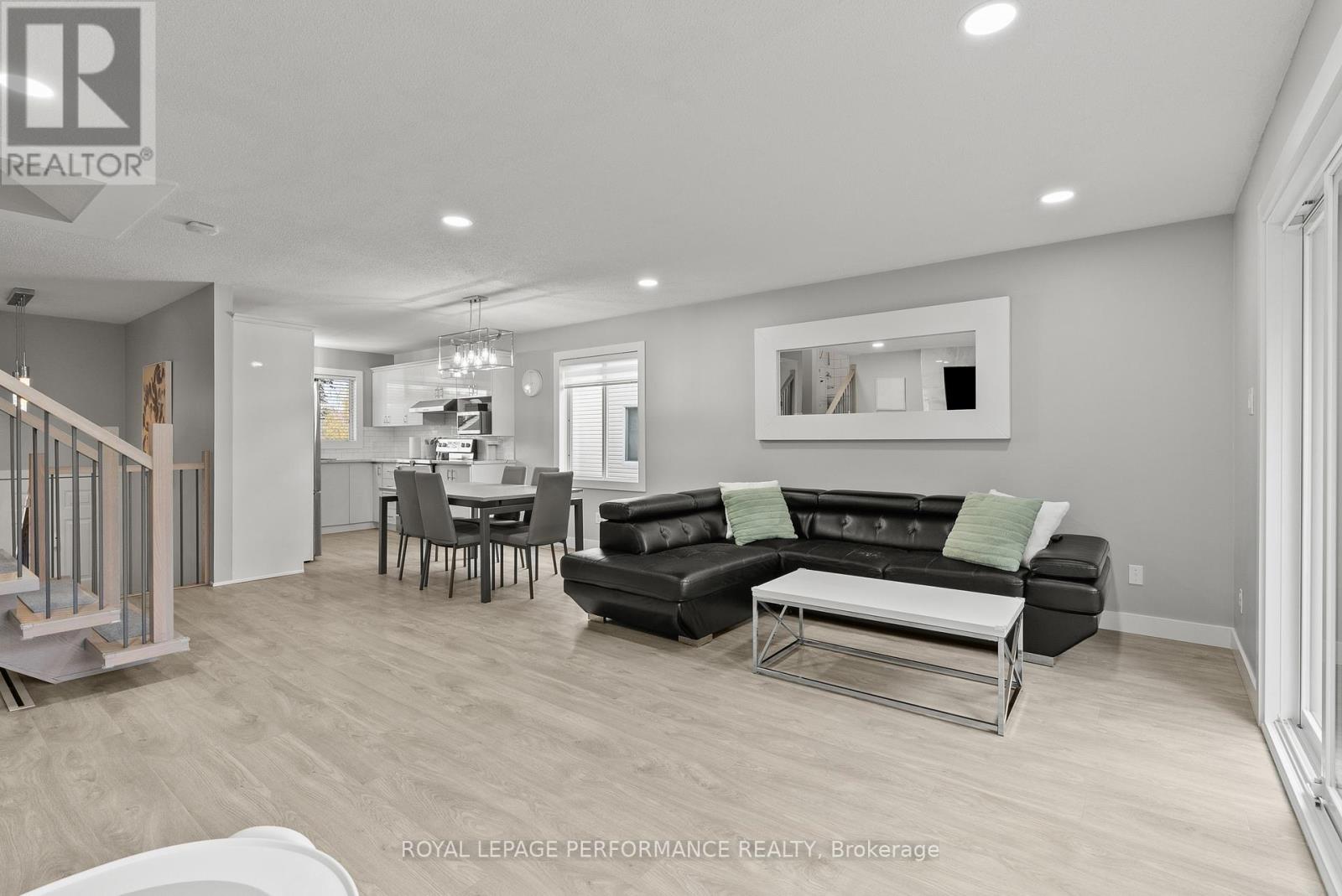 699 Payer Street