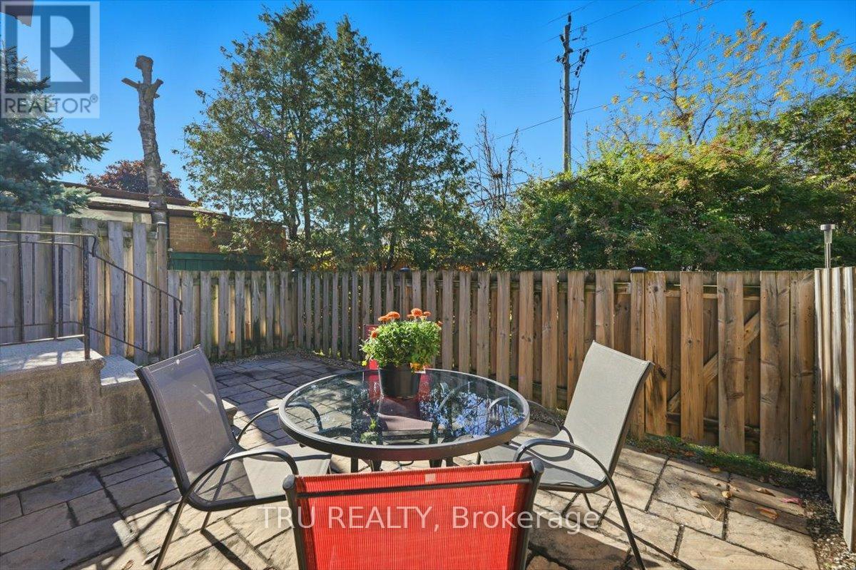 65 - 2290 Cotters Crescent