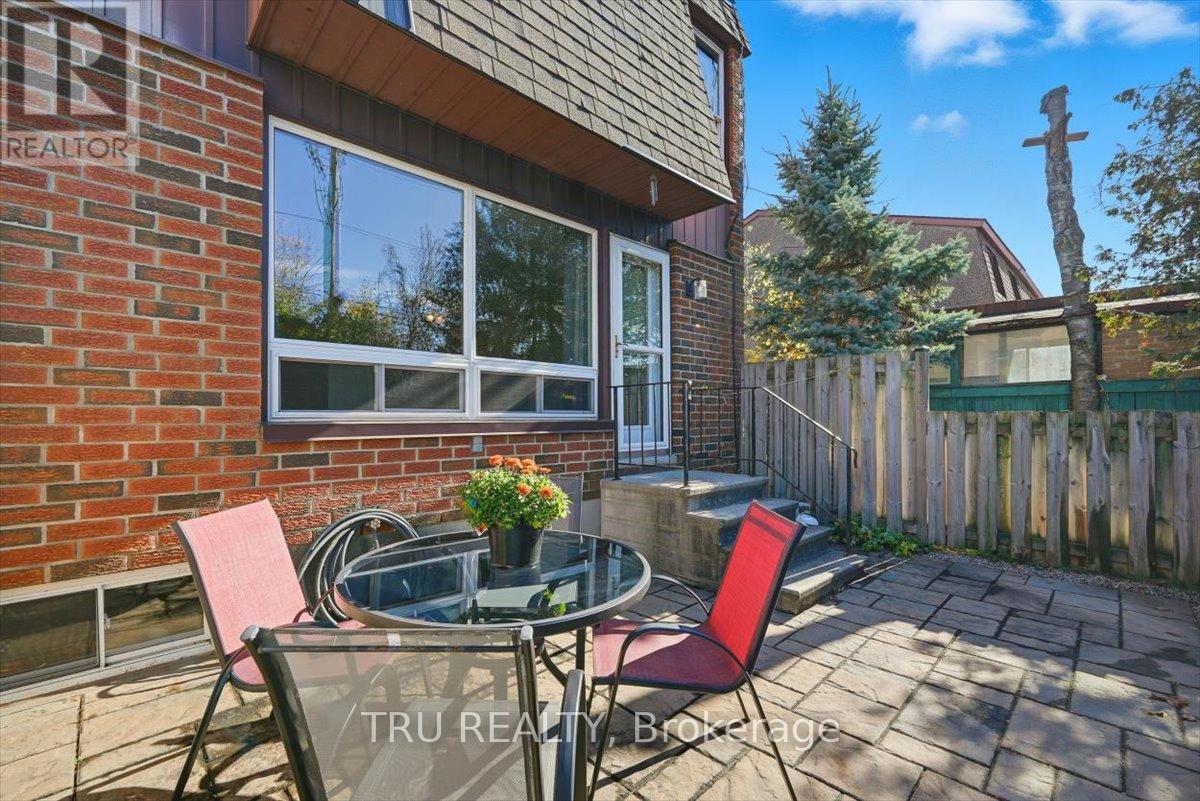 65 - 2290 Cotters Crescent
