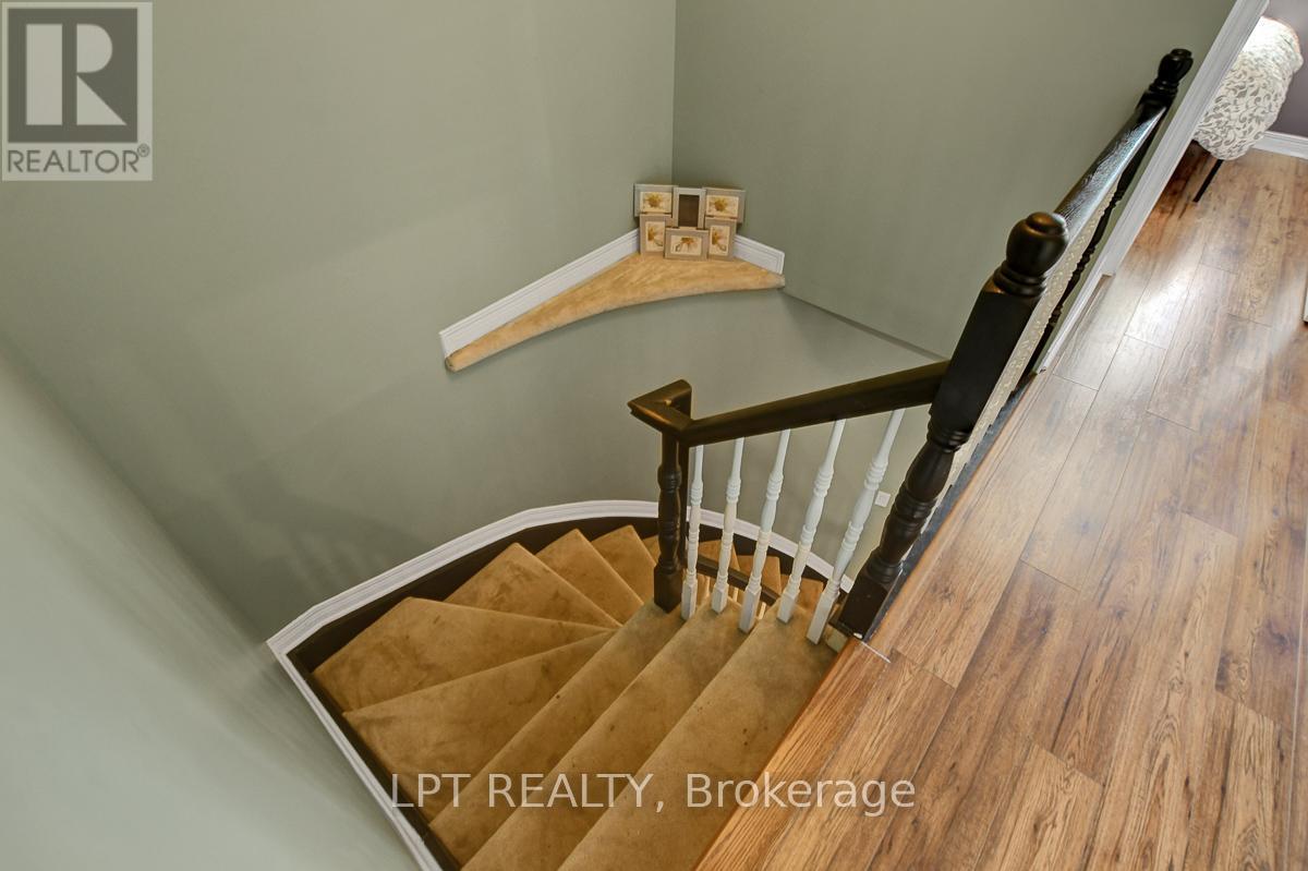 204 Forestglade Crescent