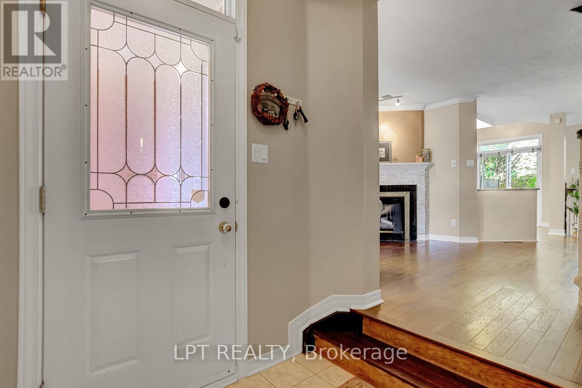 204 Forestglade Crescent