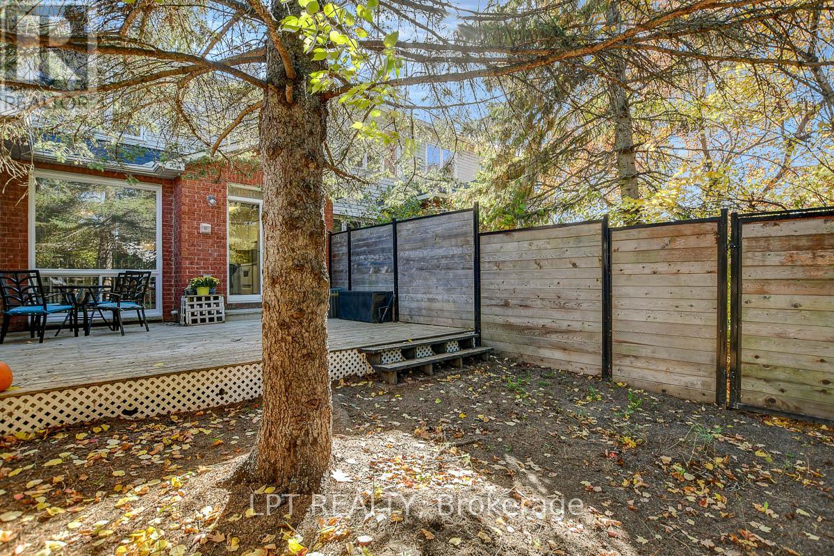 204 Forestglade Crescent