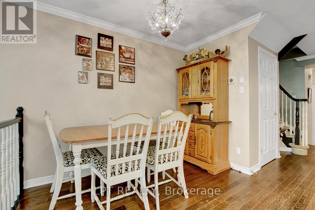 204 Forestglade Crescent