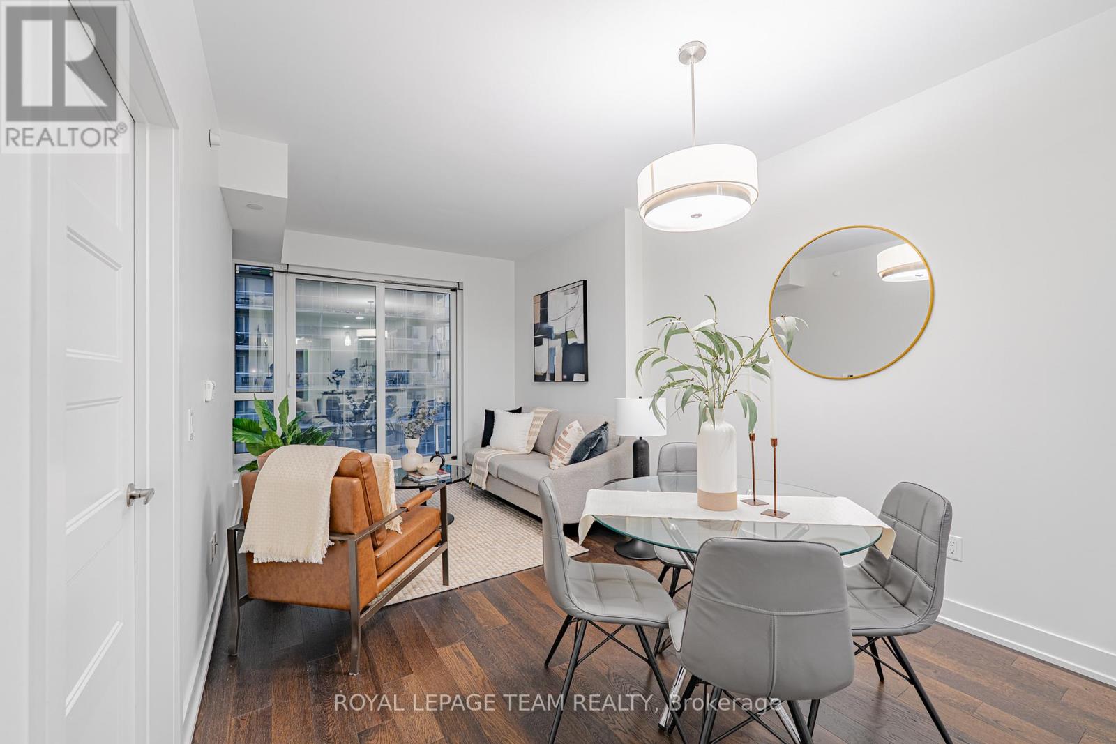 1106 - 200 Inlet Private