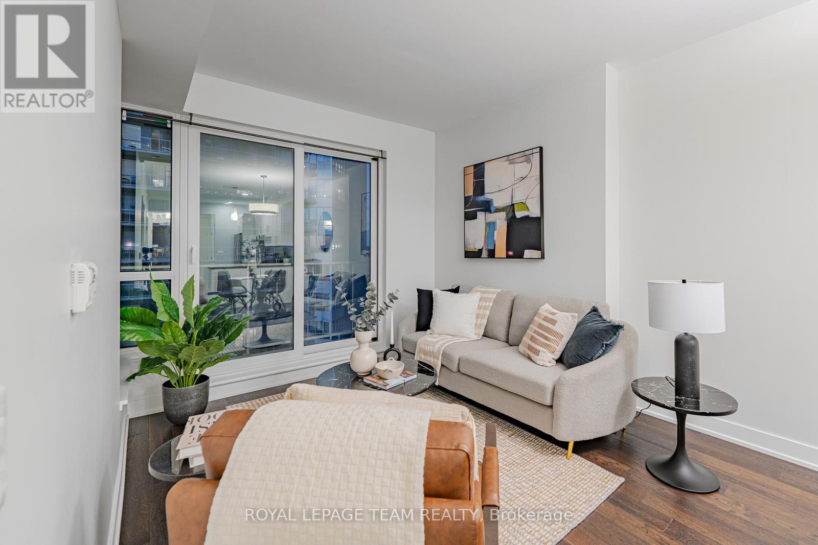 1106 - 200 Inlet Private