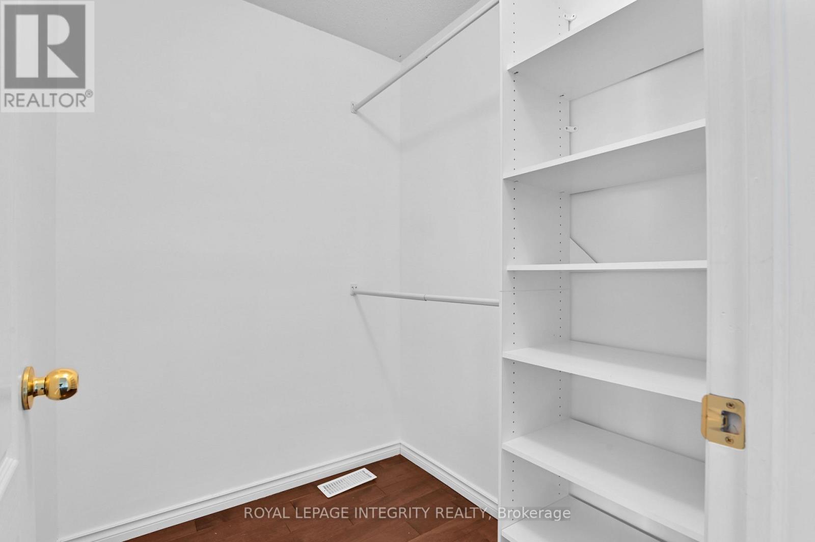 137 Tall Oak Private