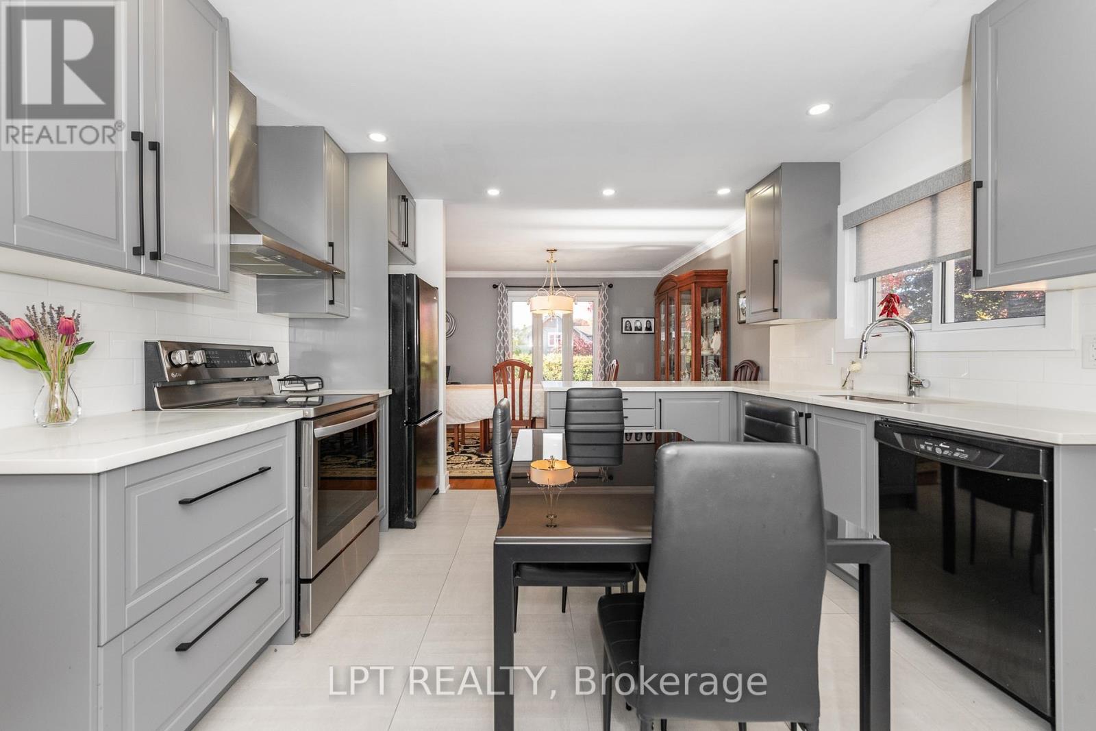 859 Griffith Way