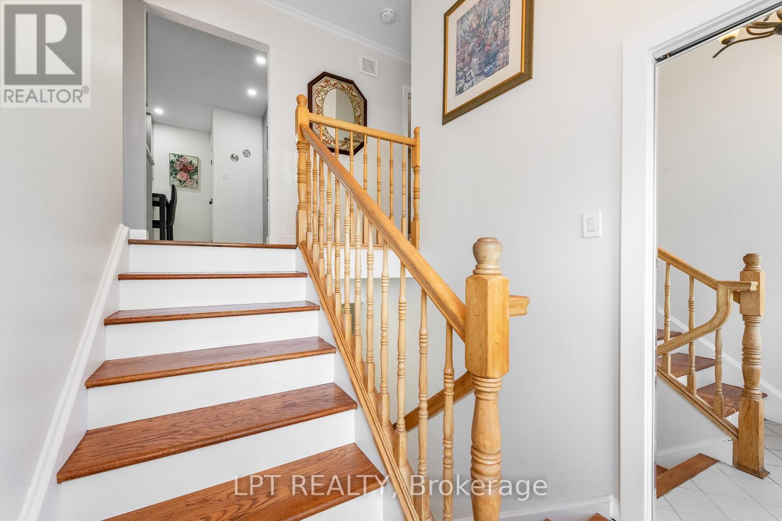 859 Griffith Way